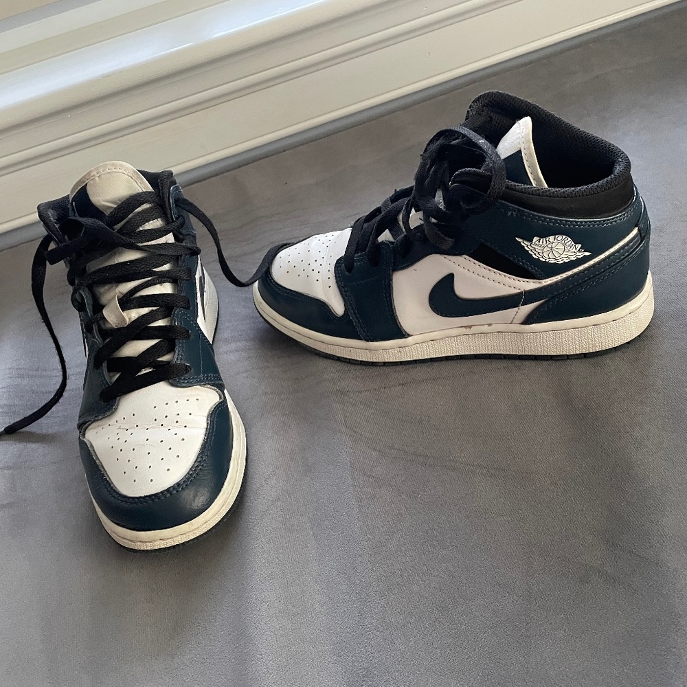 Authentic Air Jordans size youth 4.5 sneakers (womens size 6.5)